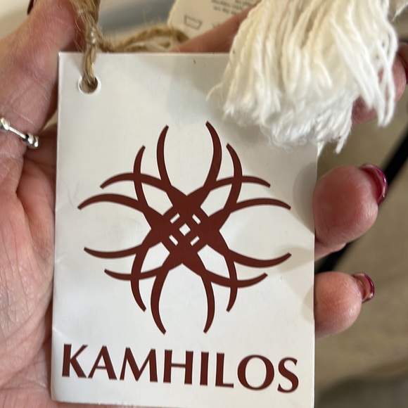 Kamhilos Vest Shawl - Picture 4 of 7